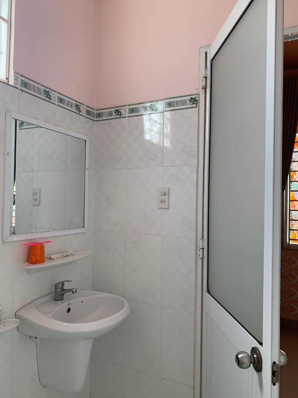 Khach San Khanh Du - Khanh Du Hotel Bien Hoa Zewnętrze zdjęcie